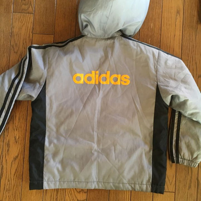 adidas(アディダス)の値下げ☆adidas ☆ 120 キッズ/ベビー/マタニティのキッズ服男の子用(90cm~)(ジャケット/上着)の商品写真