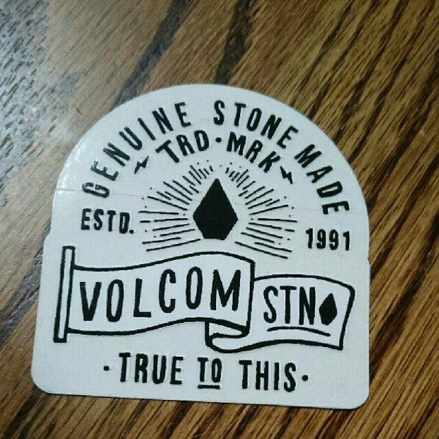 volcom(ボルコム)のVOLCOM ステッカー スポーツ/アウトドアのスポーツ/アウトドア その他(その他)の商品写真