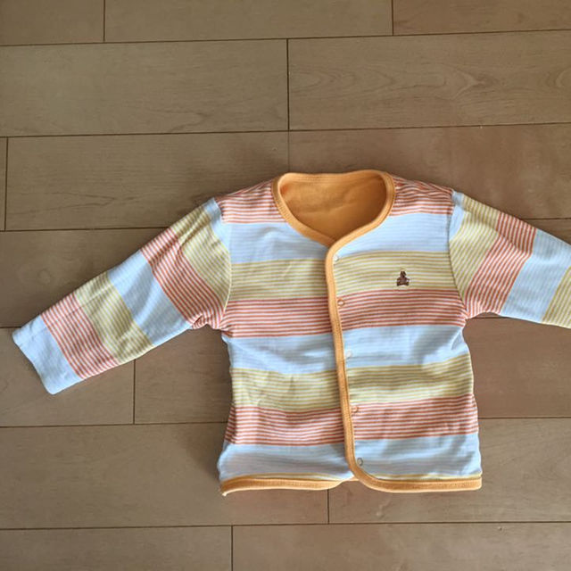 babyGAP(ベビーギャップ)のGAP リバーシブル カーディガン 80 キッズ/ベビー/マタニティのベビー服(~85cm)(その他)の商品写真