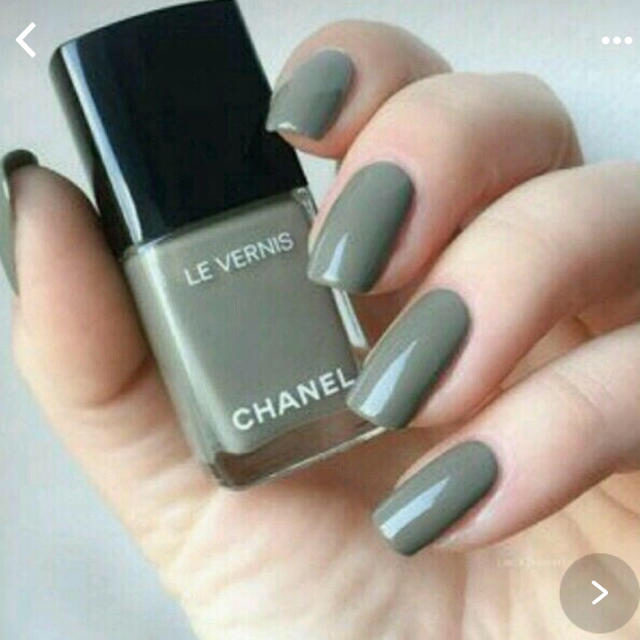 CHANEL(シャネル)のシャネル ネイル 520 コスメ/美容のネイル(マニキュア)の商品写真