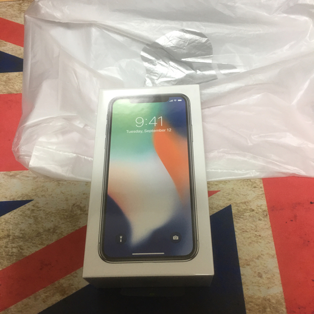 iPhoneX SIMフリー 64GB シルバー 未開封 - スマートフォン本体