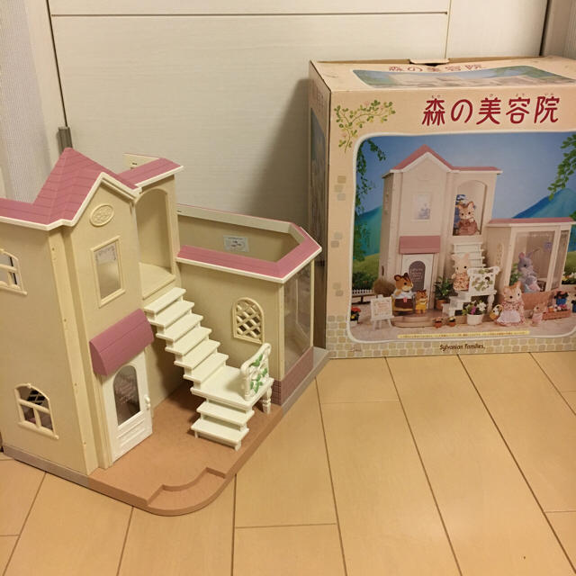 シルバニアファミリー 森の美容院・美容師さんセットの通販 by シルバニアファミリー 森の美容院・美容師さんセットの通販 by