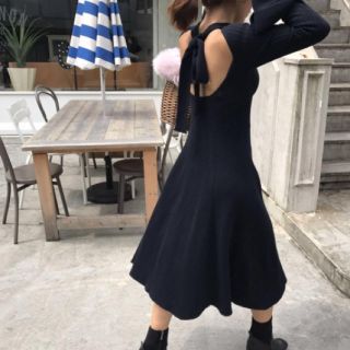 ザラ(ZARA)のバースデーバッシュ★バックリボンニットワンピース★新品(ひざ丈ワンピース)