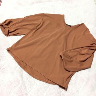 シマムラ(しまむら)の【美品】バックリボントップス Mサイズ(カットソー(長袖/七分))