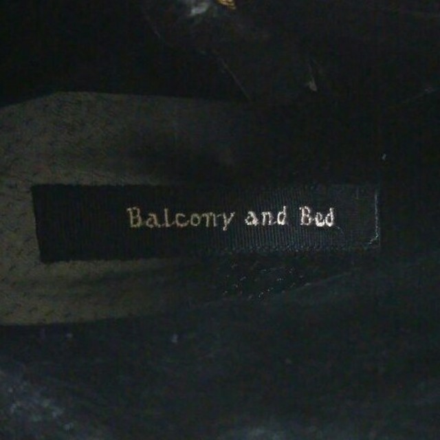 Balcony and Bed(バルコニーアンドベット)のBalcony and Bedのスタッズブーツ レディースの靴/シューズ(ブーツ)の商品写真