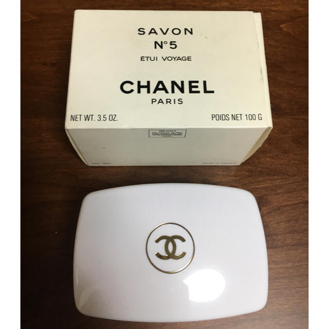 CHANEL(シャネル)のCHANEL No5 石鹸 ソープケース付き コスメ/美容のボディケア(ボディソープ/石鹸)の商品写真