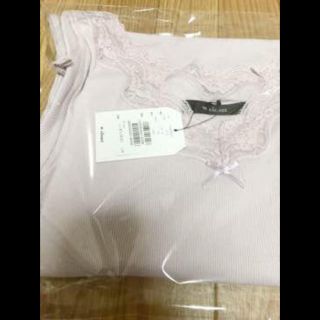 ダブルクローゼット(w closet)の新品タグ付き☆w closet☆ラベンダー☆Vネック☆レースインナー(カットソー(長袖/七分))