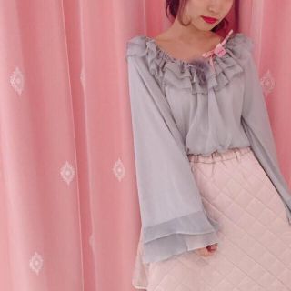 スワンキス(Swankiss)のswankiss furifuri tops(シャツ/ブラウス(長袖/七分))