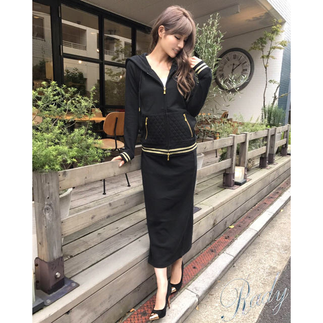 Rady - 専用ページ🎀Rady🎀ラメライン ロングスカート セットアップの ...