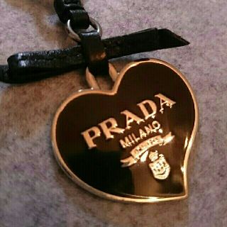 プラダ(PRADA)のプラダ キーホルダー ハートチャーム(キーホルダー)