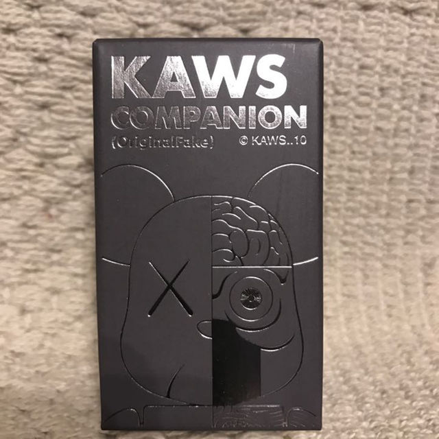 ベアブリック kaws 100% グレー