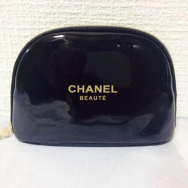 iphoneカバーケース / CHANEL - 本物シャネルマルチポーチCHANEL新品の通販 by シャネラー's shop｜シャネルならラクマ