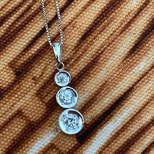 GINZA TANAKA ダイヤ3連ptネックレス 0.651ct 宅配 www.mpexsolutions.com