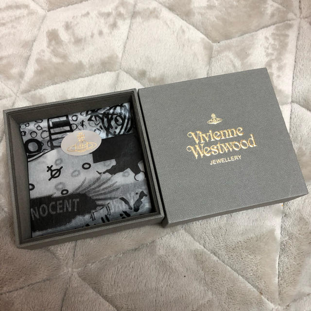 Vivienne Westwood(ヴィヴィアンウエストウッド)のヴィヴィアンウエストウッド ケース レディースのアクセサリー(ネックレス)の商品写真