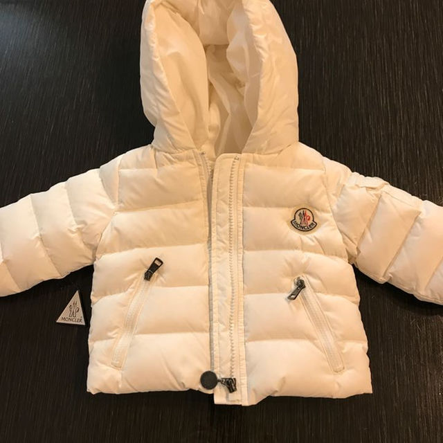 MONCLER(モンクレール)の正規品MONCLERダウン★60size★美品 キッズ/ベビー/マタニティのベビー服(~85cm)(その他)の商品写真