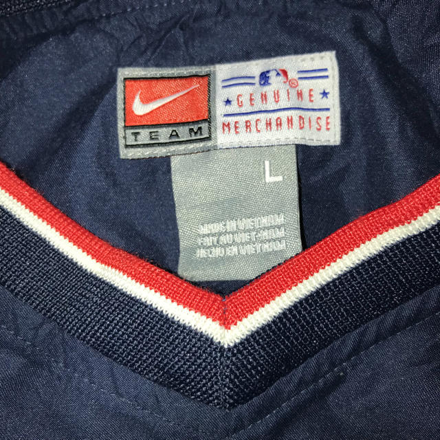 NIKE(ナイキ)のUSA古着 ナイキ レッドソックス ナイロンプルオーバー  キッズ/ベビー/マタニティのキッズ服男の子用(90cm~)(ジャケット/上着)の商品写真