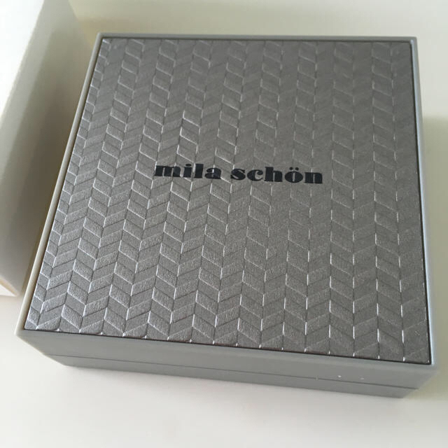 mila schon(ミラショーン)の新品未使用！ミラ・ショーン  カフスボタン メンズのファッション小物(カフリンクス)の商品写真