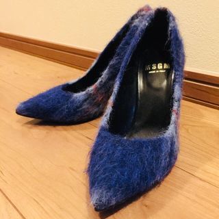 エムエスジイエム(MSGM)の本日お値下げ！MSGM ファー パンプス(ハイヒール/パンプス)