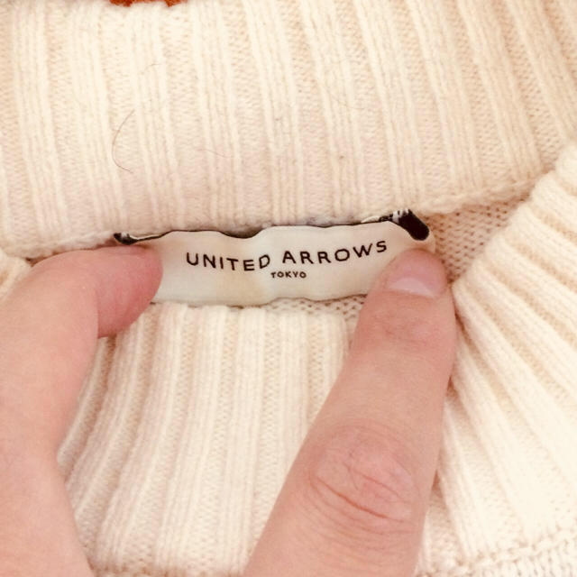 BEAUTY&YOUTH UNITED ARROWS(ビューティアンドユースユナイテッドアローズ)のUNITED ALLOWSの白ニット レディースのトップス(ニット/セーター)の商品写真