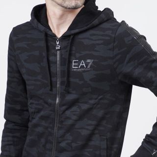 エンポリオアルマーニ(Emporio Armani)のラス1！新品 EA7 エンポリオアルマーニ  メンズ ジップパーカー M(パーカー)