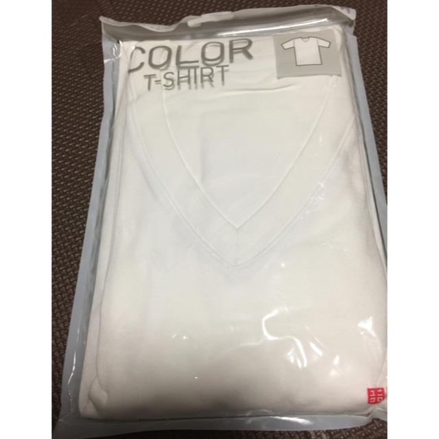 UNIQLO(ユニクロ)のUNIQLO ユニクロ カラーTシャツ 新品 ホワイト メンズのトップス(Tシャツ/カットソー(半袖/袖なし))の商品写真