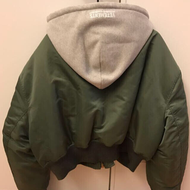 Balenciaga(バレンシアガ)のVETEMENTS over sized bonber メンズのジャケット/アウター(その他)の商品写真