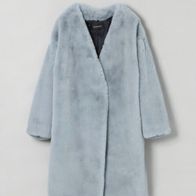 JEANASIS(ジーナシス)のコート レディースのジャケット/アウター(毛皮/ファーコート)の商品写真