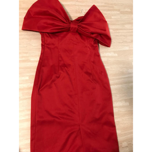 ほぼ新品  試着のみ  赤ドレス  美品 レディースのフォーマル/ドレス(その他ドレス)の商品写真