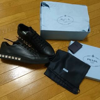 プラダ(PRADA)のビジュースニーカー(スニーカー)