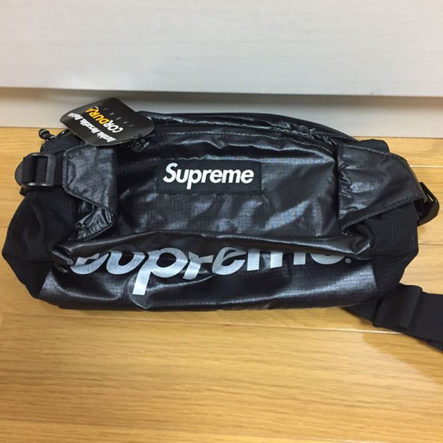 Supreme(シュプリーム)の17aw Supreme Waist Bag ウエストバッグ 黒 新品 正規 メンズのバッグ(ショルダーバッグ)の商品写真