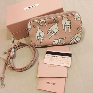 【本日のみ値下げ】miumiu ネコ ショルダーバッグ