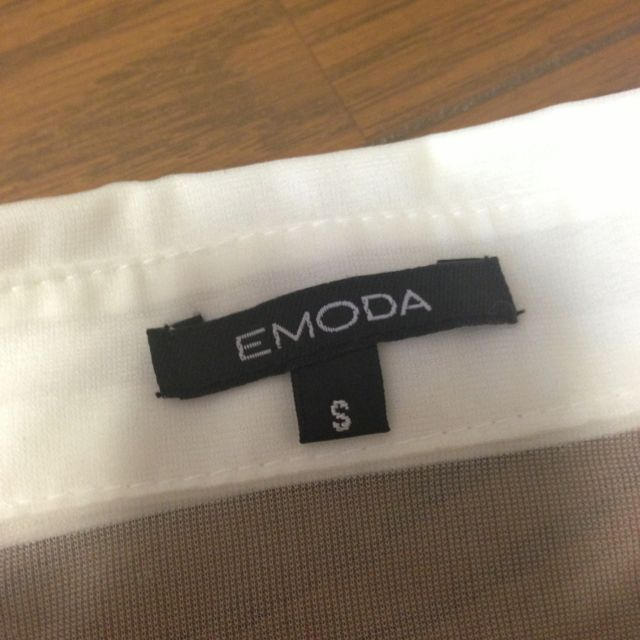 EMODA(エモダ)のEMODA パフスリーブシャツ レディースのトップス(シャツ/ブラウス(半袖/袖なし))の商品写真