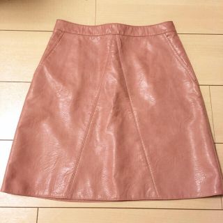 ザラ(ZARA)の未使用 ZARA 定価約7000円 スモーキーピンクレザー スカート 台形 ザラ(ミニスカート)