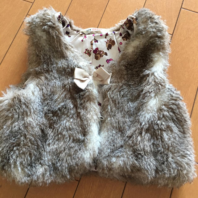 H&M(エイチアンドエム)のH&M キッズファーベスト キッズ/ベビー/マタニティのキッズ服女の子用(90cm~)(カーディガン)の商品写真