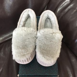 エミュー(EMU)の美品 EMU CAIRNS FUR LACE 24cm(スリッポン/モカシン)