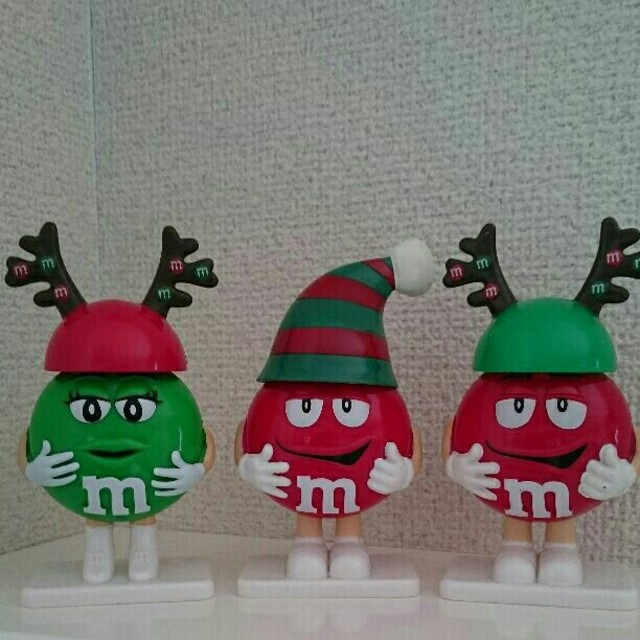 ☆SALE☆M&M's クリスマス３体セット エンタメ/ホビーのおもちゃ/ぬいぐるみ(キャラクターグッズ)の商品写真