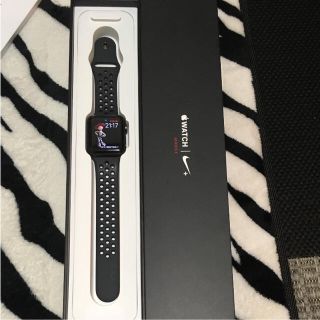 アップル(Apple)のApple Watch Nike + series3 42mm(腕時計(デジタル))