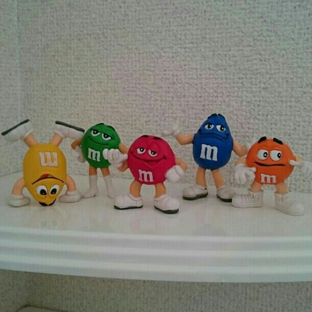 M&M's フィギュア５体セット エンタメ/ホビーのおもちゃ/ぬいぐるみ(キャラクターグッズ)の商品写真