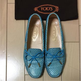 トッズ(TOD'S)の★カナブン様専用★トッズパイソン革ドライビングシューズ(ローファー/革靴)