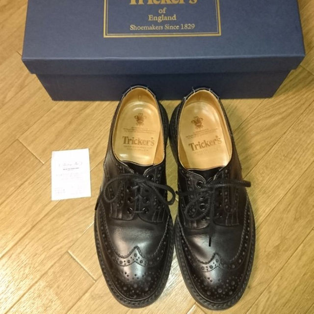 Trickers(トリッカーズ)のヒゲおじさん様専用 美品 トリッカーズ M5633 サイズ8 送料無料 メンズの靴/シューズ(ドレス/ビジネス)の商品写真