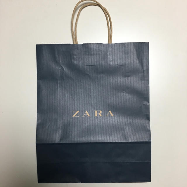 ZARA(ザラ)の【ZARA 】ギフトセット レディースのバッグ(ショップ袋)の商品写真