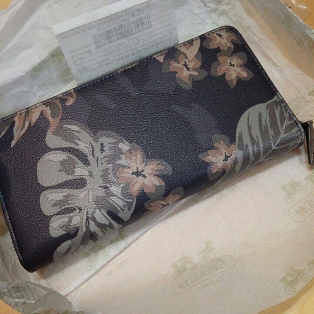 COACH - 【新品】コーチ長財布 ハワイアンパーム柄の通販 by hana^^'s