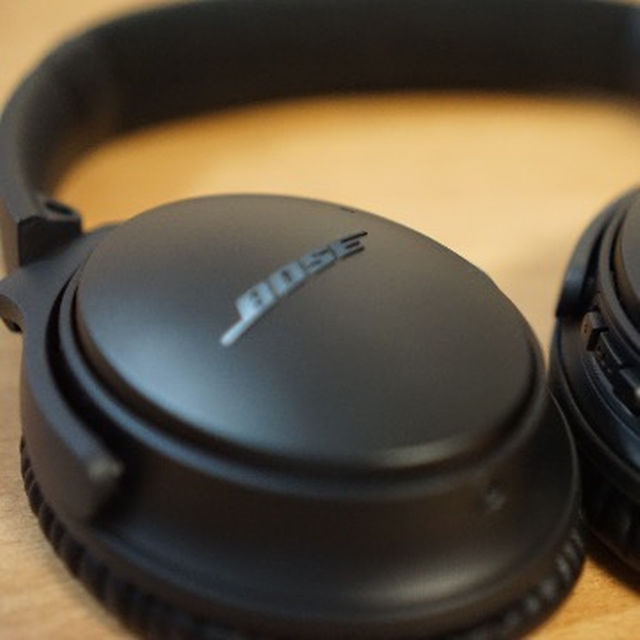 美品 BOSE QuietComfort 35 ヘッドフォン QC35 美品 BOSE QuietComfort 35 ヘッドフォン QC35