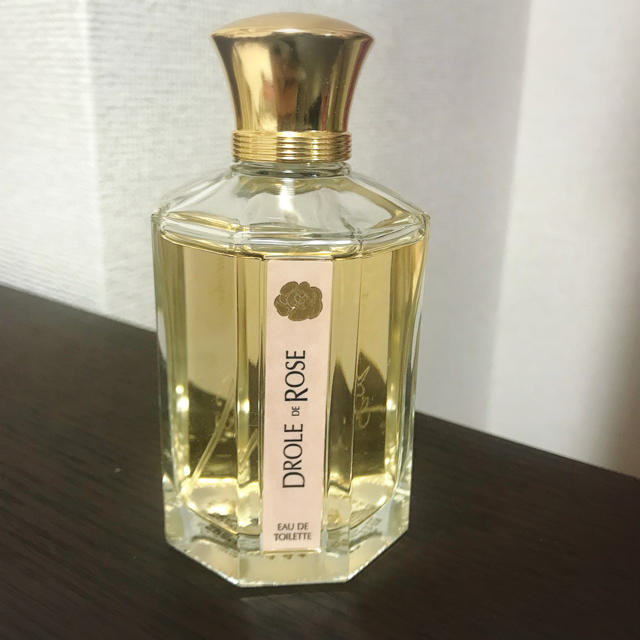L'Artisan Parfumeur(ラルチザンパフューム)のラルチザンパフューム ドロール ド ローズ(お茶目なバラ)オードトワレ100ml コスメ/美容の香水(香水(女性用))の商品写真