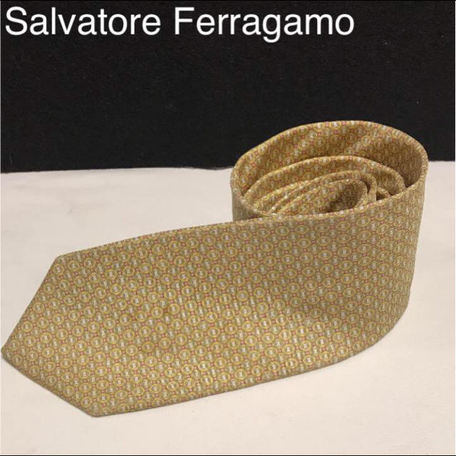 Salvatore Ferragamo(サルヴァトーレフェラガモ)の正規品 フェラガモ シルク100% ネクタイ イエロー メンズのファッション小物(ネクタイ)の商品写真