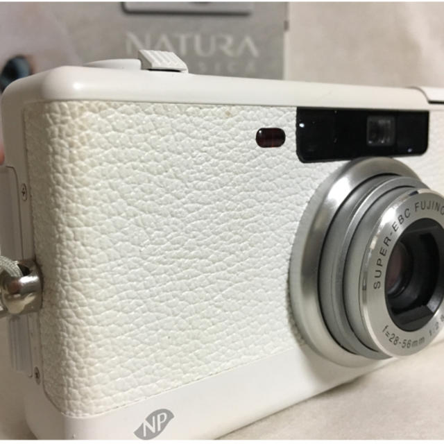 富士フイルム(フジフイルム)のNATURA CLASSICA WHITE スマホ/家電/カメラのカメラ(フィルムカメラ)の商品写真