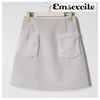 エムズエキサイト(EMSEXCITE)の新品(Ｍ)Emsexcite ファーポケット スカート ミニスカート(ミニスカート)