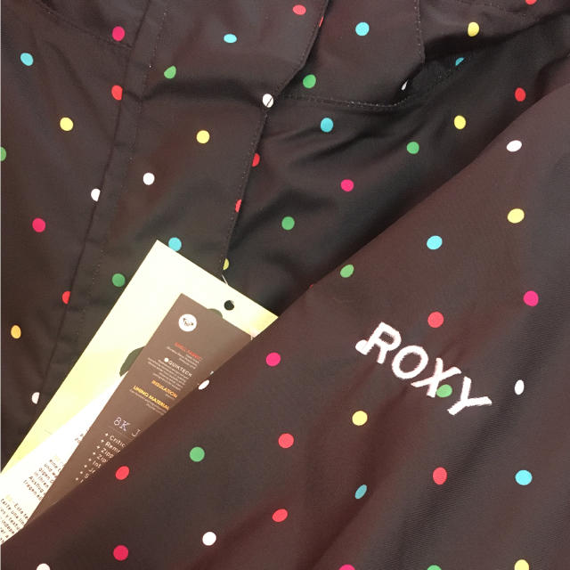 Roxy(ロキシー)の新品タグ付き。スノボー、スキーウェア ロキシー スポーツ/アウトドアのスノーボード(ウエア/装備)の商品写真