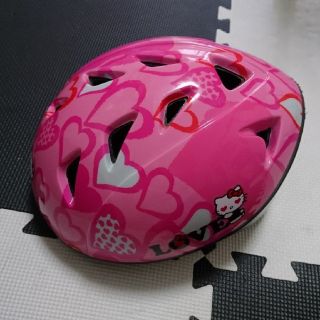 サンリオ(サンリオ)の【ヴァニエ様専用】子供 自転車用 ヘルメット(ヘルメット/シールド)