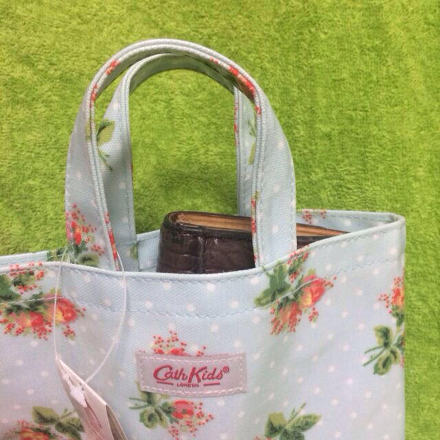 Cath Kidston(キャスキッドソン)のキャスキッドソン 手さげカバン レディースのバッグ(ハンドバッグ)の商品写真